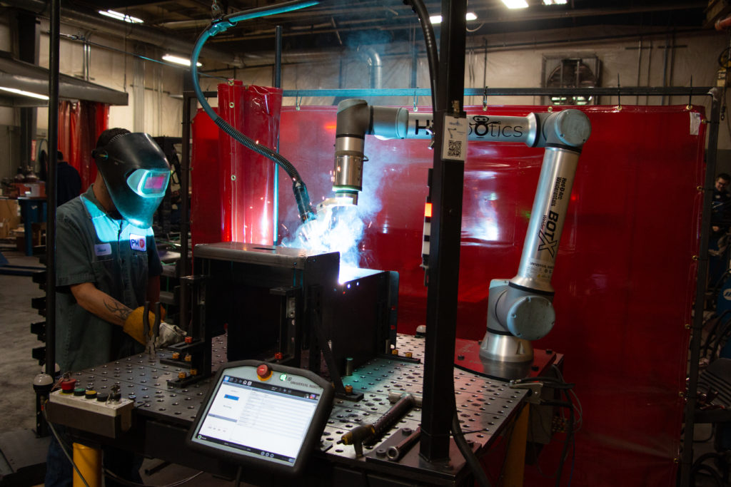 universal robots welding