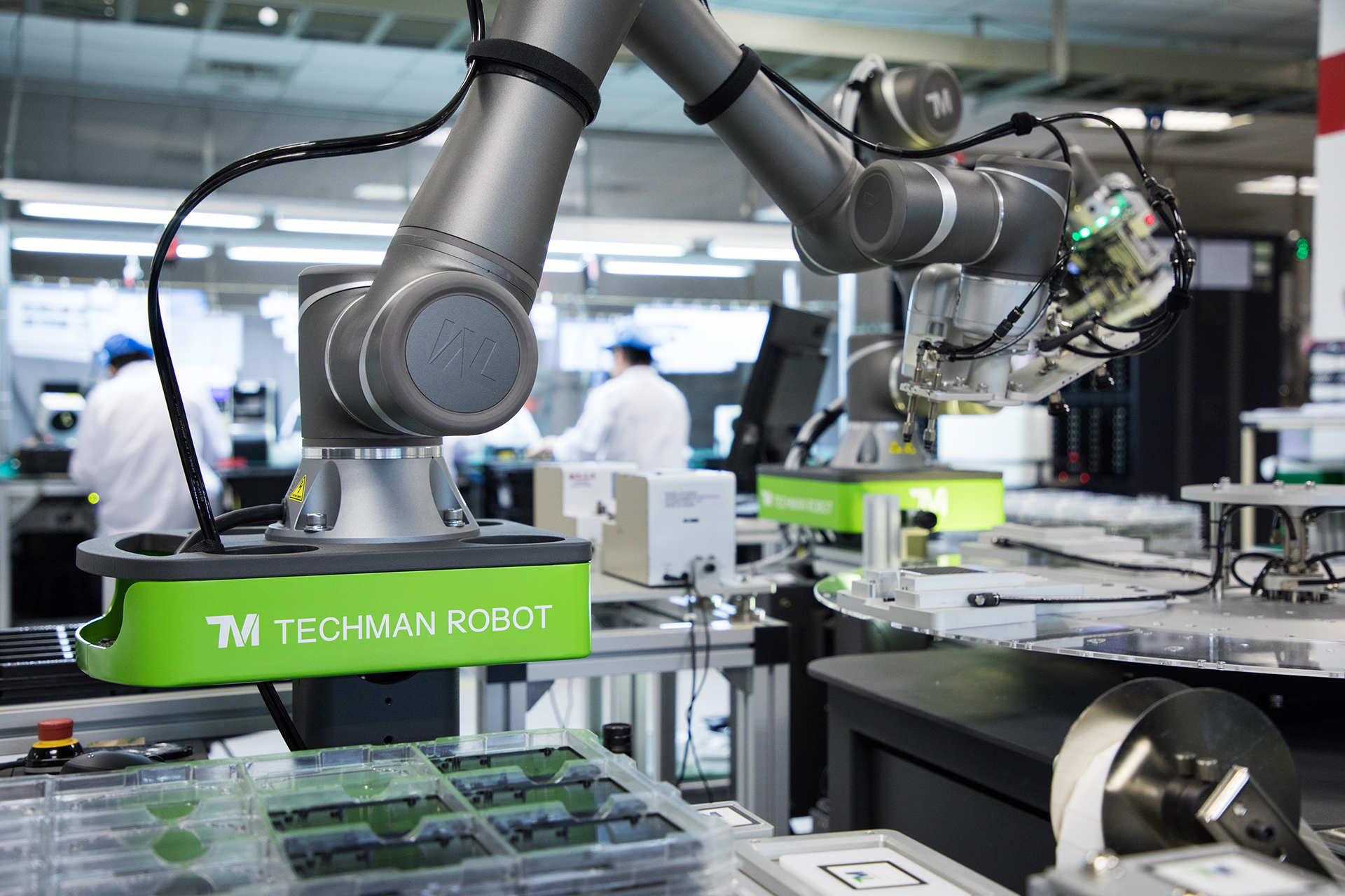 Techman Robot unveils new arm, factory management software