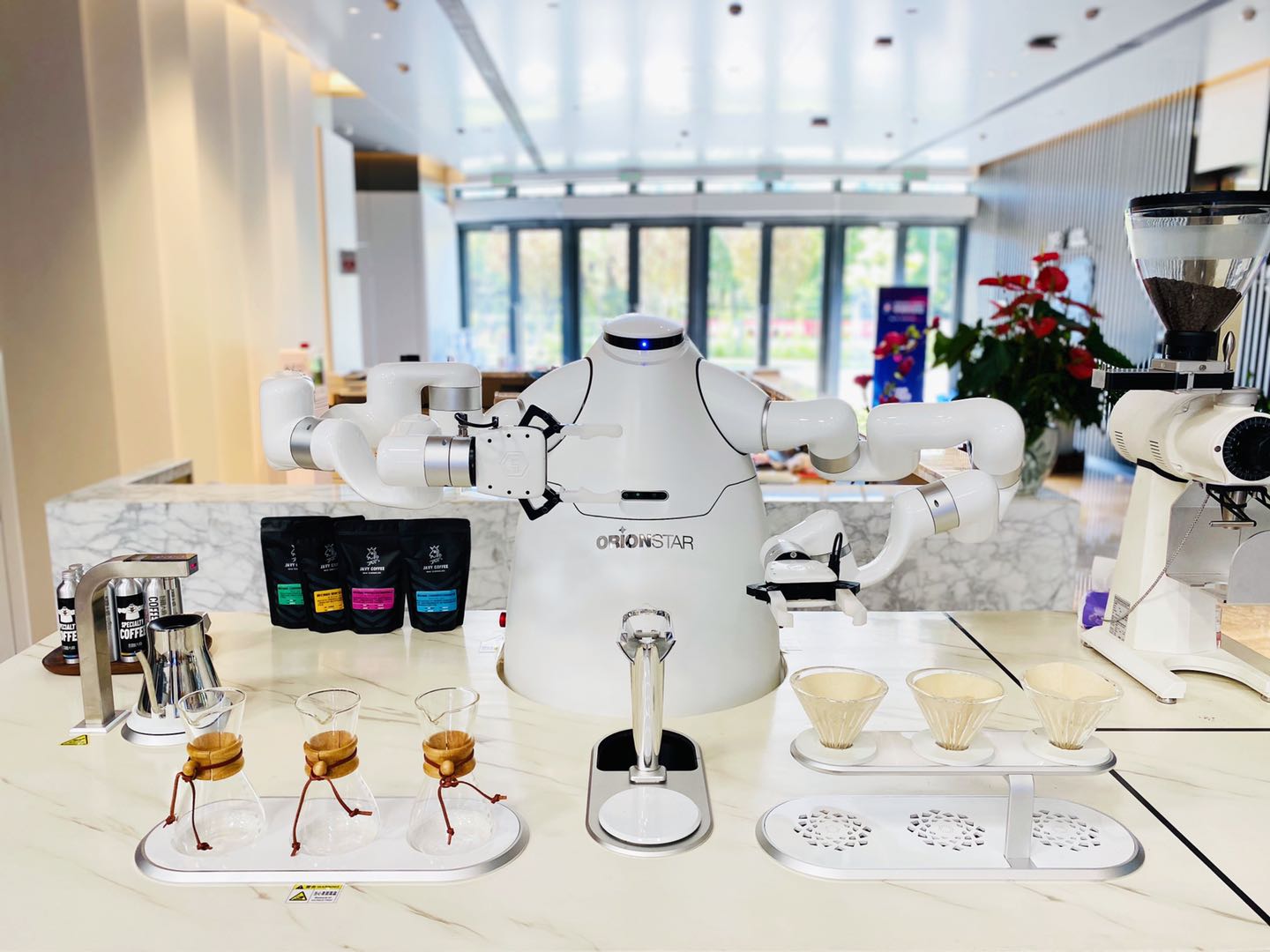 Robotic Coffee Master from OrionStar begins serving customers