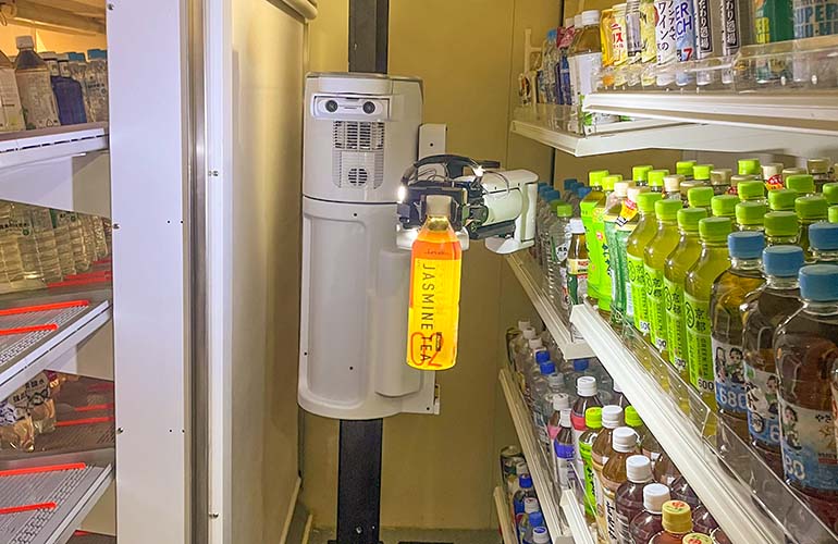Telexistence SCARA robot replenishes shelves