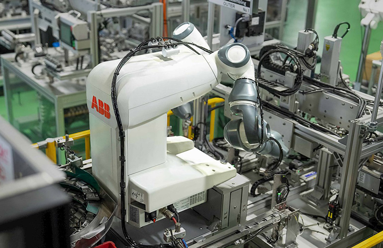 You are currently viewing SUS Company deploys ABB’s YuMi cobots to higher handle lead instances