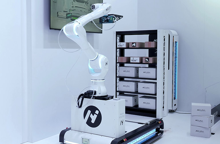MAiRA cognitive robot on MAV mobile base.