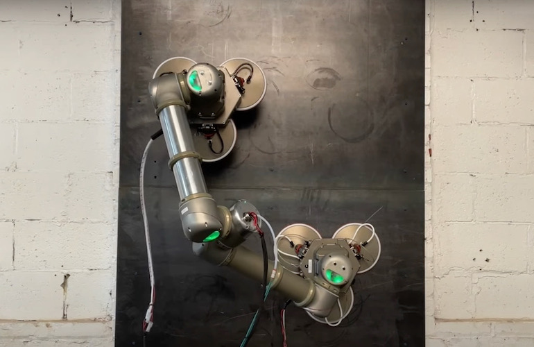 Hebi Robotics의 인치 웜 스타일 로봇.