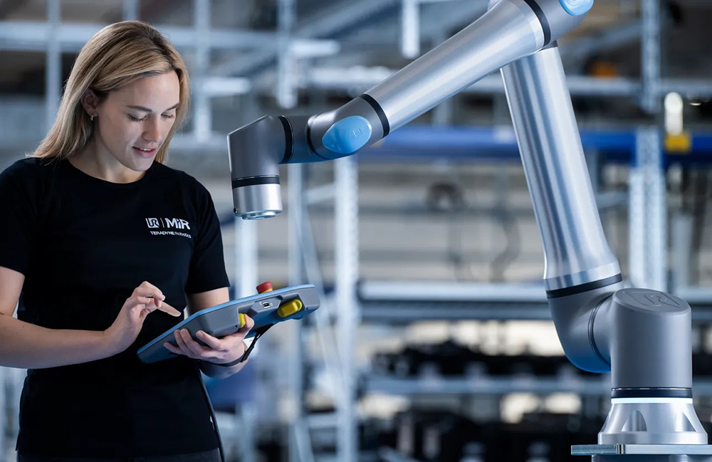 Common Robots releases the UR15, its quickest cobot but Common Robots releases the UR15, its quickest cobot but