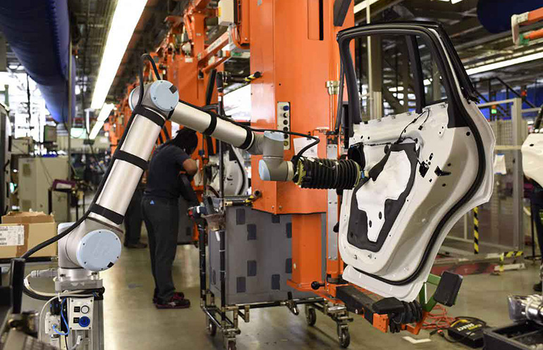 Advancing Automation 협회에 따르면 코봇과 북미 자동차 부문은 2025 년 상반기에 잘 수행되었습니다.