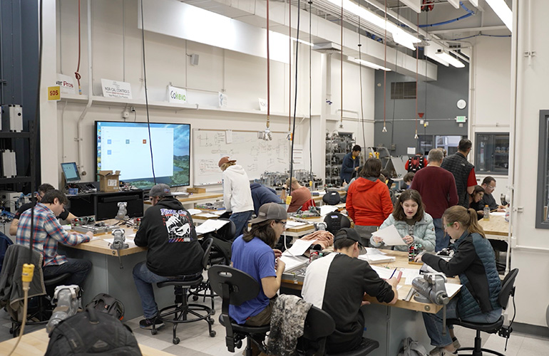 Fixing the labor disaster: How group faculties gasoline the robotics workforce