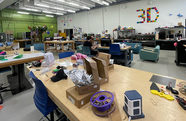 wide angle view of the sierra college maker space.