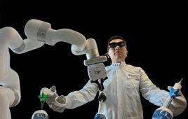 MedOS combines smart glasses, cobots, and AI.