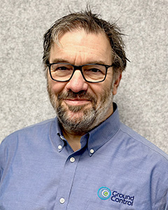 headshot of alastair macleod.