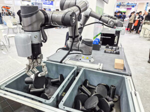 Tesollo and Techman Robot unveil robot for high-mix, low-volume production