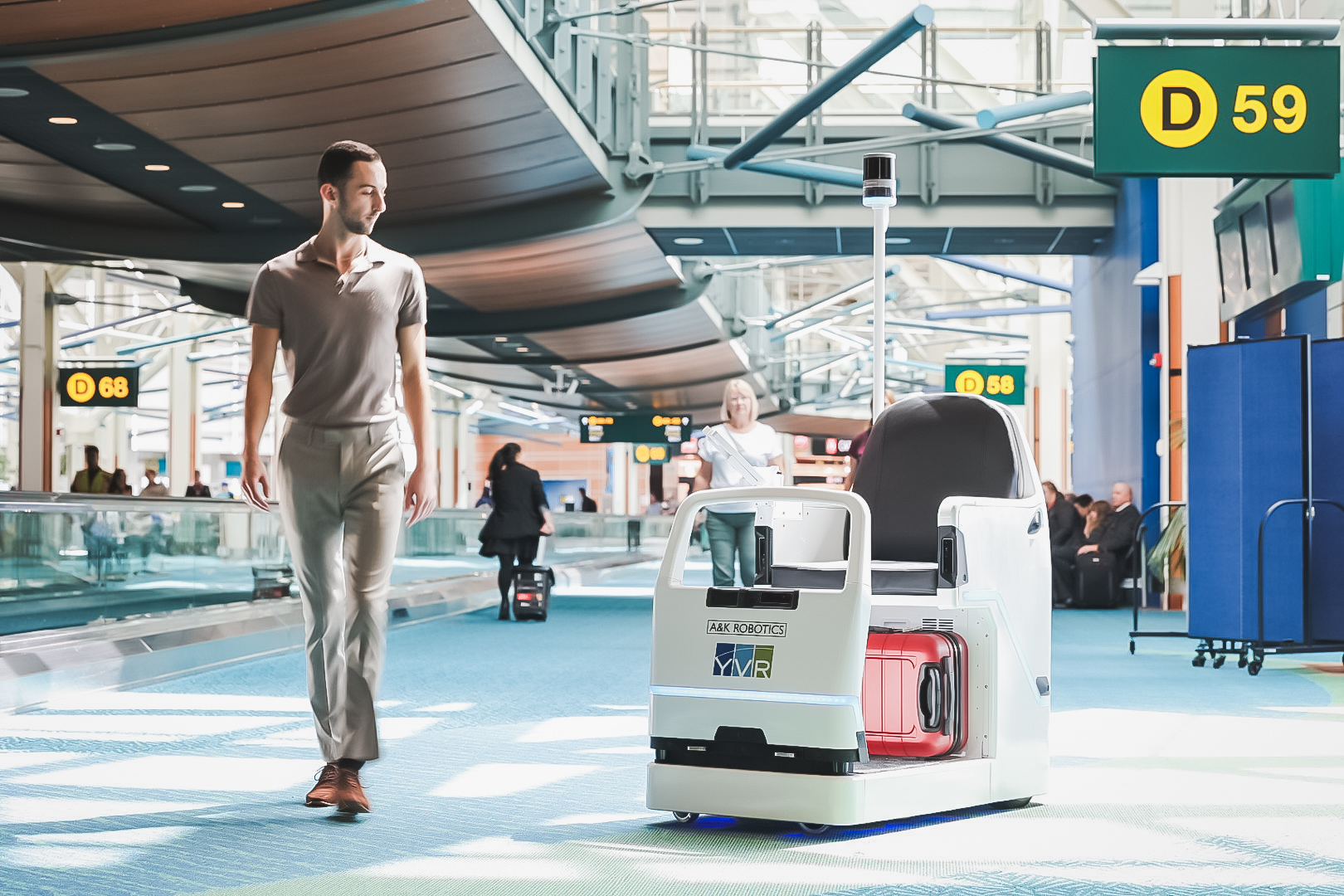 Imagen de la noticia: Cruz pasando por la terminal: A&K Robotics consigue 8 millones de dólares para movilidad autónoma (The Robot Report)
