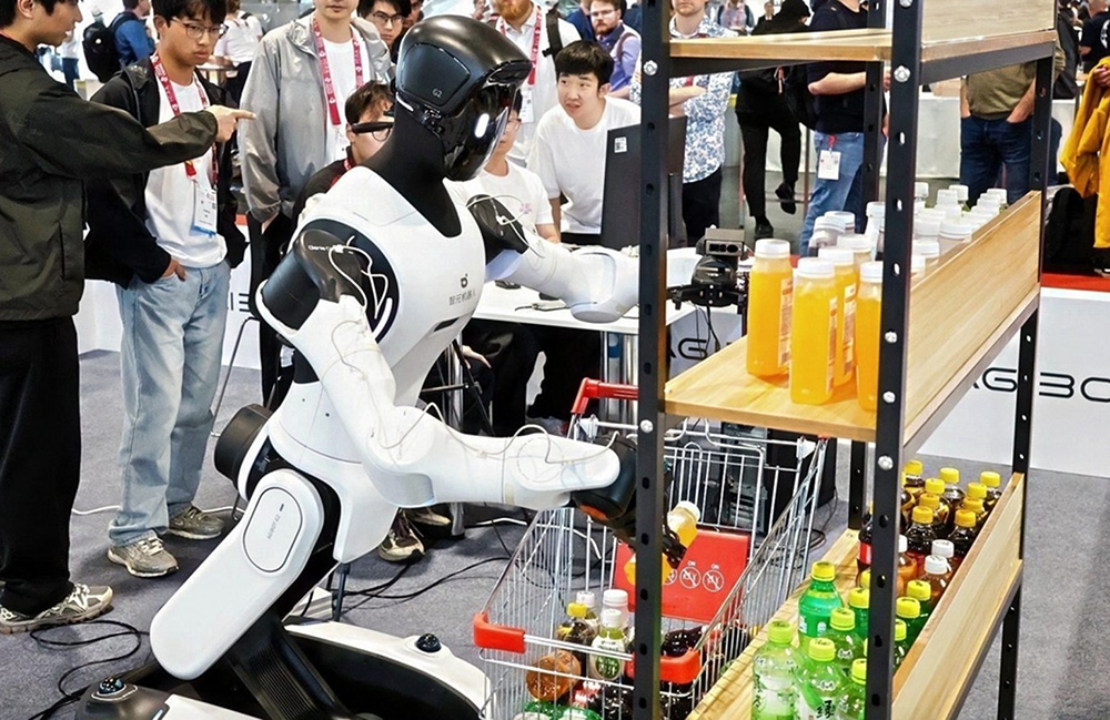 Imagen de la noticia: AGIBOT celebra World Challenge 2026 para ver cómo se desempeñan los modelos de IA en tareas reales (The Robot Report)